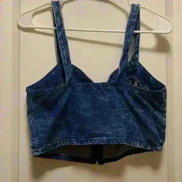 Crop top - Picture 3 of 3